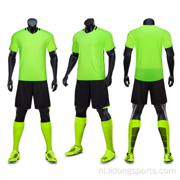 Hot Sale Ademend Soccer Uniform Set Football Uniform Custom Soccer Wear Football Personaliseer Naam Team